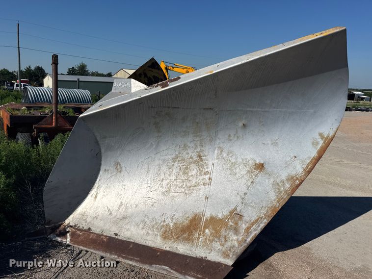 image for item DY2983 Balderson BV966 wheel loader V-plow
