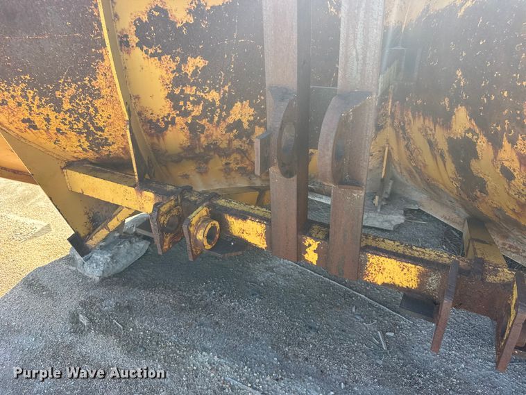 image for item DY2983 Balderson BV966 wheel loader V-plow
