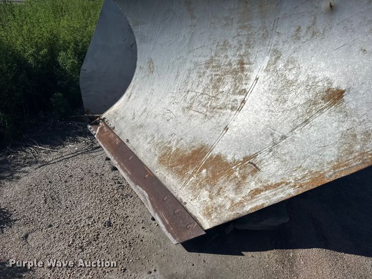 image for item DY2983 Balderson BV966 wheel loader V-plow