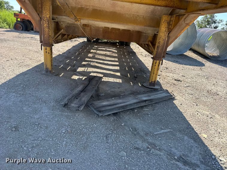 image for item DY2985 1986 Load King PCS352 drop deck equipment trailer