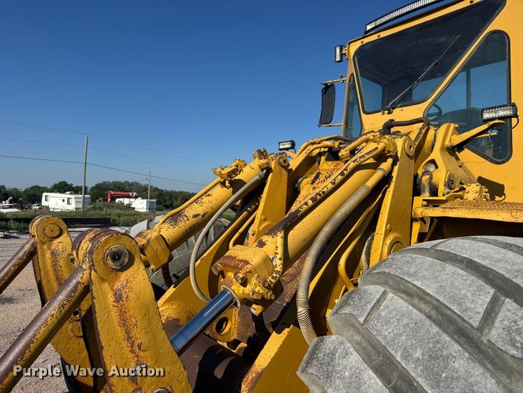 image for item DY2986 1976 Caterpillar 980B wheel loader