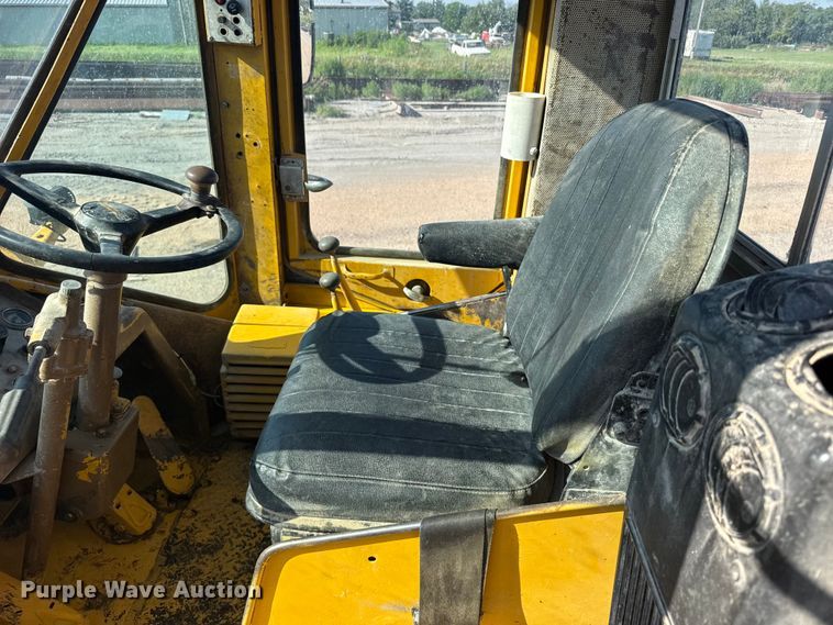 image for item DY2986 1976 Caterpillar 980B wheel loader