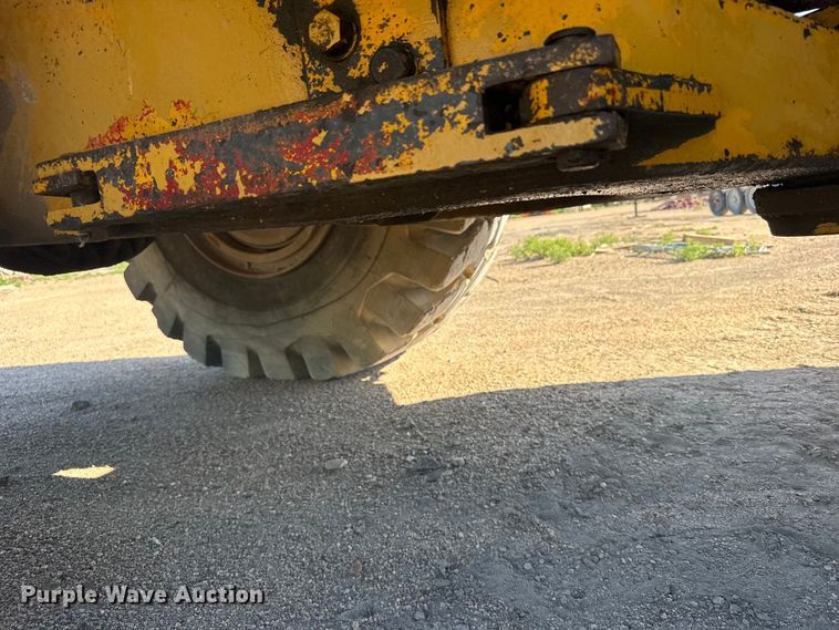 image for item DY2986 1976 Caterpillar 980B wheel loader