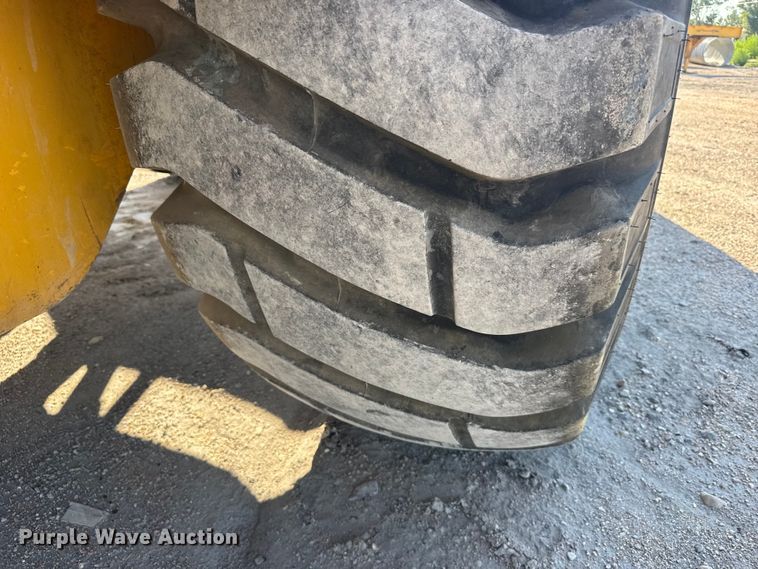 image for item DY2986 1976 Caterpillar 980B wheel loader