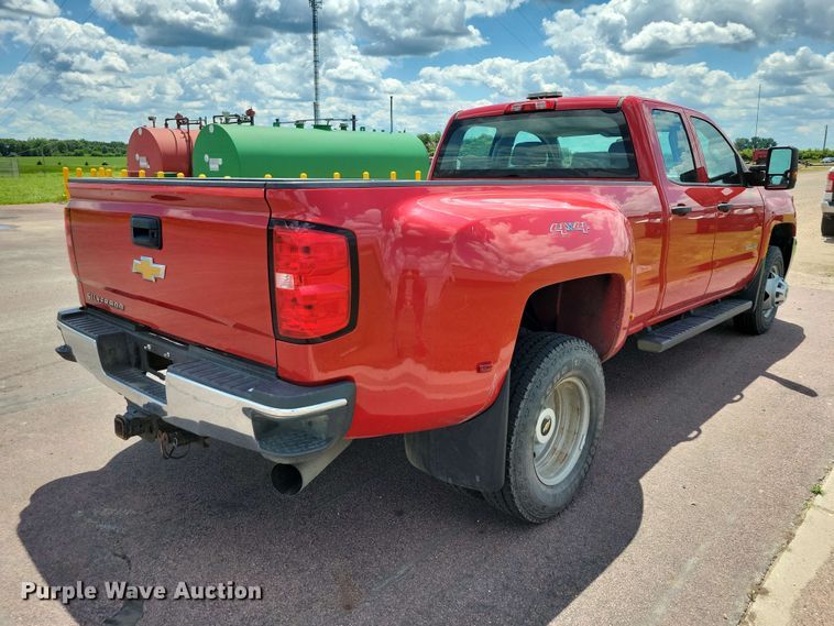 image for item DZ7342 2015 Chevrolet Silverado 3500HD Crew Cab pickup truck