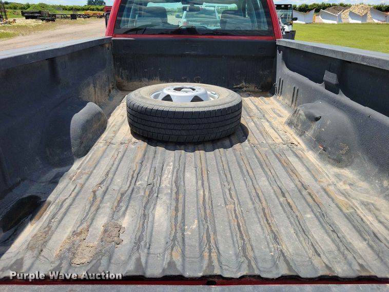 image for item DZ7342 2015 Chevrolet Silverado 3500HD Crew Cab pickup truck