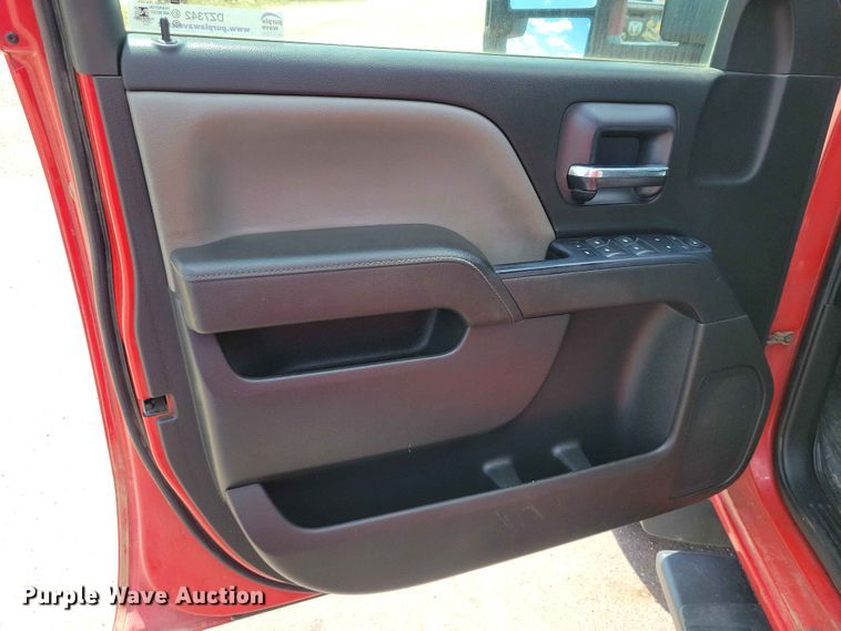 image for item DZ7342 2015 Chevrolet Silverado 3500HD Crew Cab pickup truck