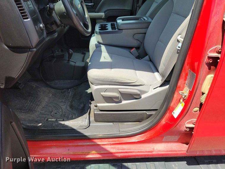 image for item DZ7342 2015 Chevrolet Silverado 3500HD Crew Cab pickup truck