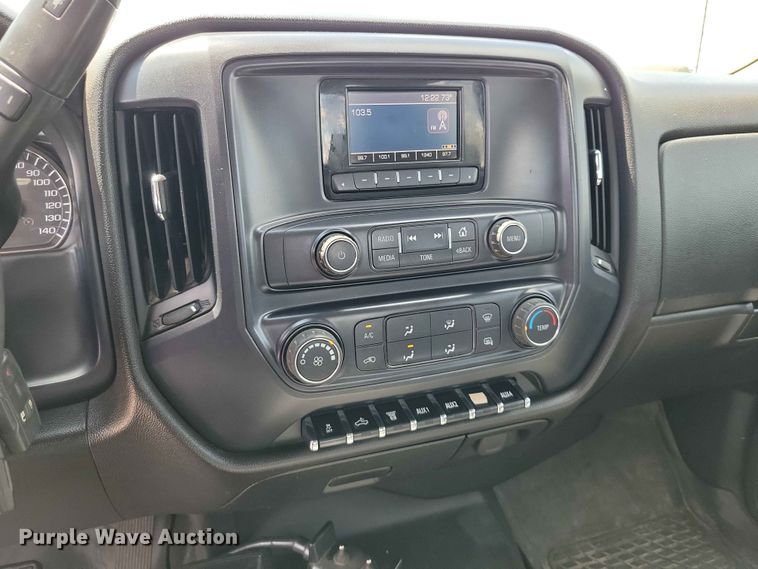 image for item DZ7342 2015 Chevrolet Silverado 3500HD Crew Cab pickup truck