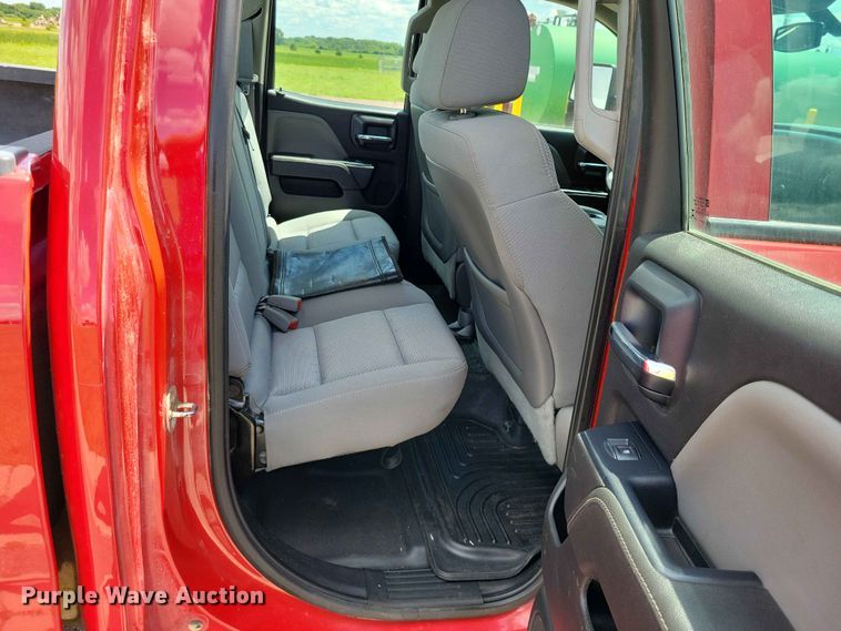 image for item DZ7342 2015 Chevrolet Silverado 3500HD Crew Cab pickup truck