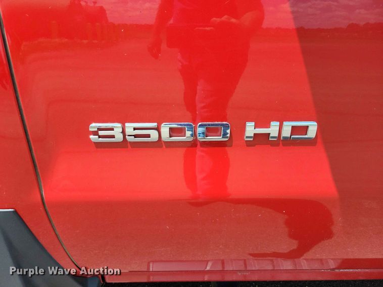 image for item DZ7342 2015 Chevrolet Silverado 3500HD Crew Cab pickup truck