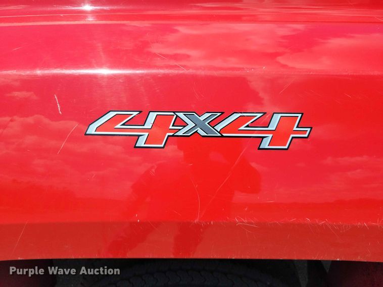 image for item DZ7342 2015 Chevrolet Silverado 3500HD Crew Cab pickup truck