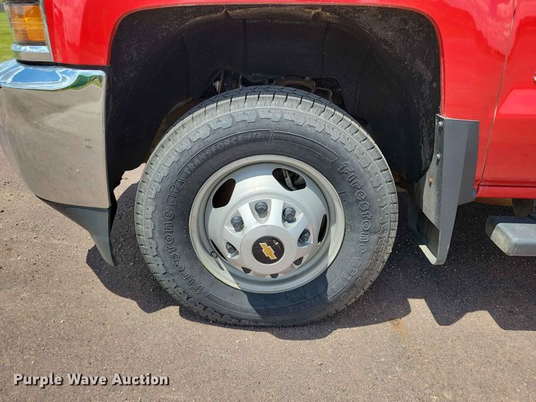 image for item DZ7342 2015 Chevrolet Silverado 3500HD Crew Cab pickup truck