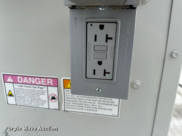 image for item EA4861 AAON RN-020-3-0-E60S-742 AC unit