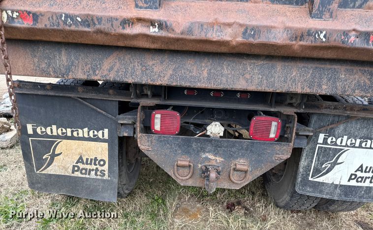 image for item EC4505 2000 International 4700 dump truck