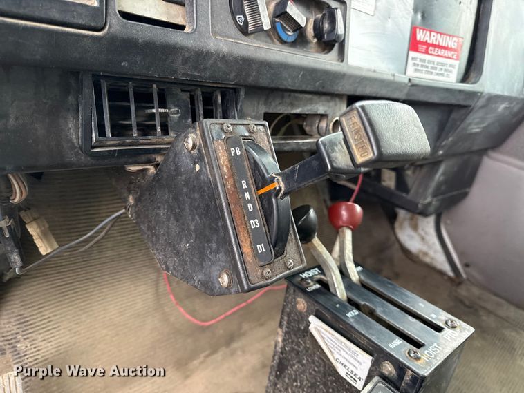 image for item EC4505 2000 International 4700 dump truck