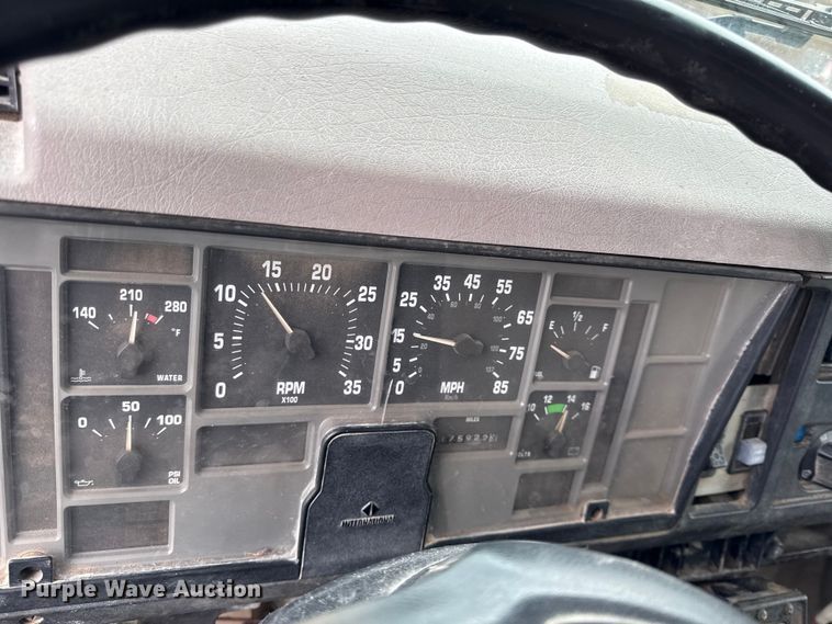 image for item EC4505 2000 International 4700 dump truck