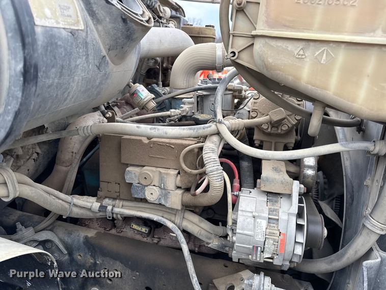 image for item EC4505 2000 International 4700 dump truck