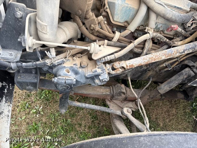 image for item EC4505 2000 International 4700 dump truck