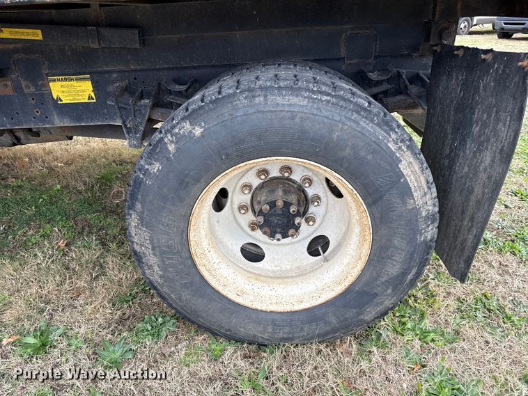 image for item EC4505 2000 International 4700 dump truck