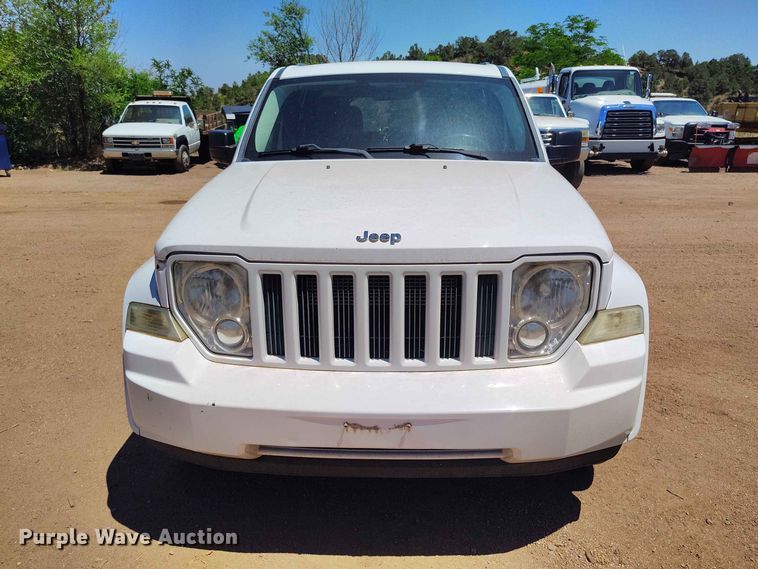 image for item ED0178 2012 Jeep Liberty SUV