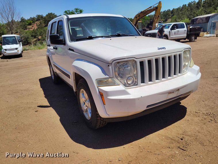 image for item ED0178 2012 Jeep Liberty SUV