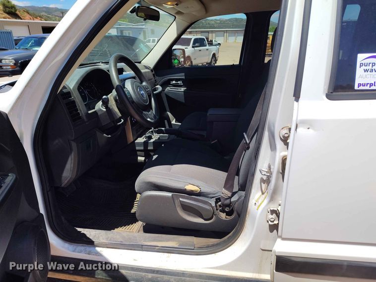 image for item ED0178 2012 Jeep Liberty SUV
