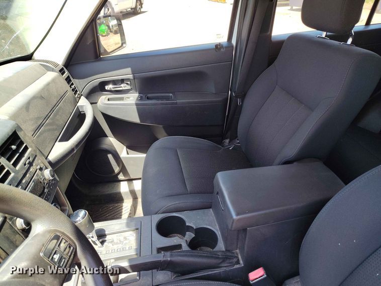 image for item ED0178 2012 Jeep Liberty SUV