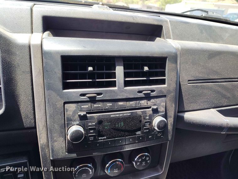 image for item ED0178 2012 Jeep Liberty SUV