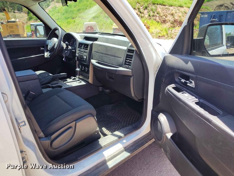 image for item ED0178 2012 Jeep Liberty SUV