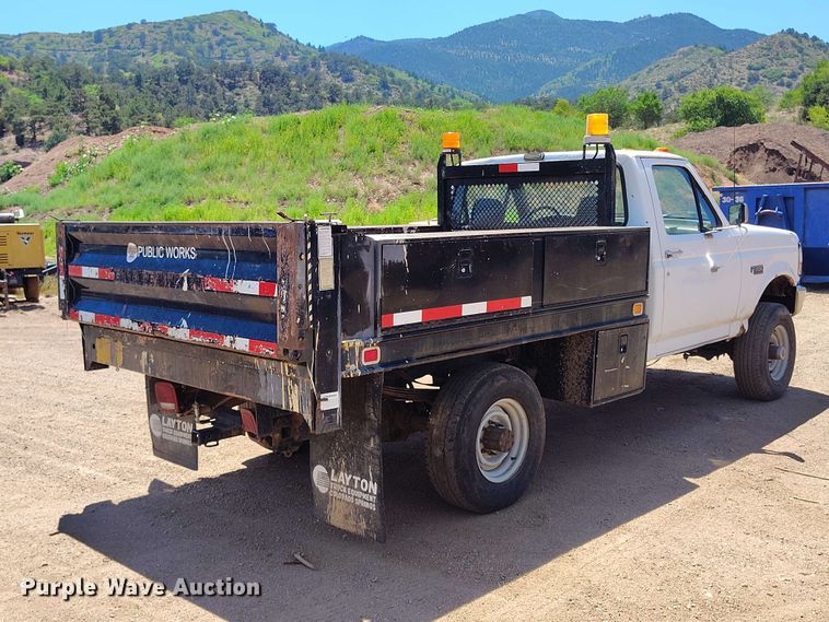 image for item ED0179 1992 Ford F350 flatbed pickup truck