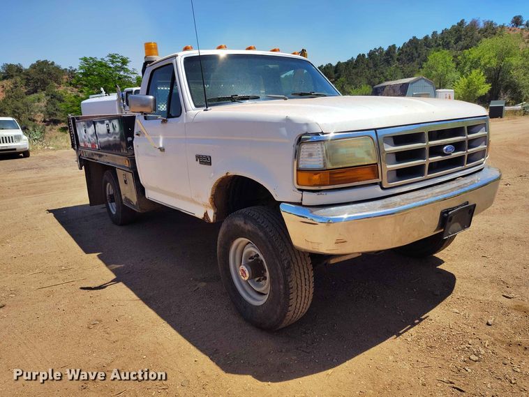 image for item ED0179 1992 Ford F350 flatbed pickup truck