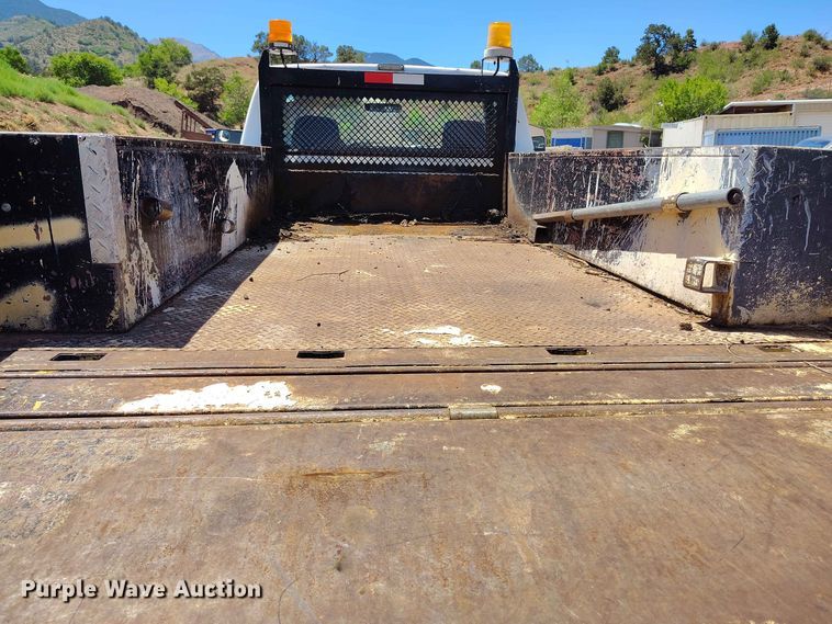image for item ED0179 1992 Ford F350 flatbed pickup truck
