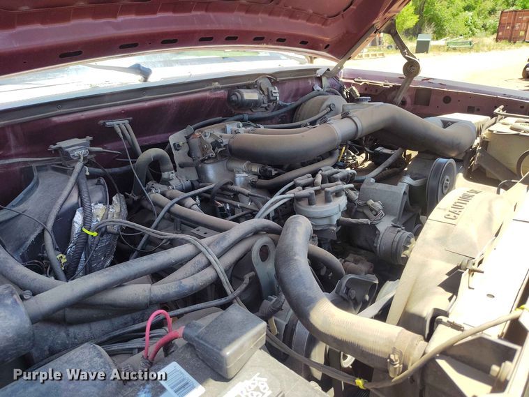 image for item ED0179 1992 Ford F350 flatbed pickup truck