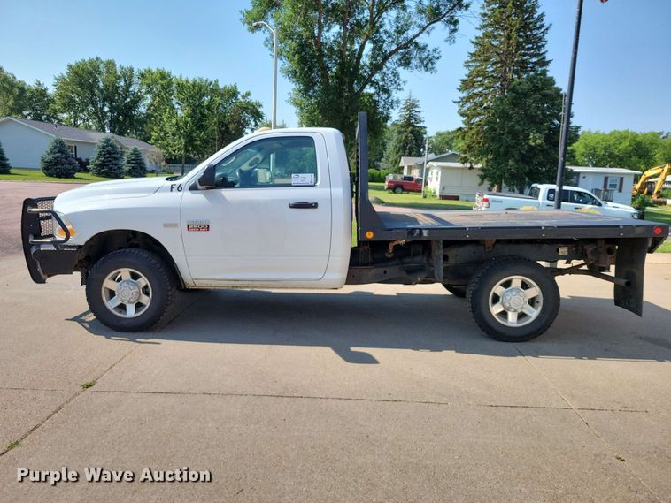 image for item EE1125 2011 Dodge Ram 2500 flatbed pickup truck
