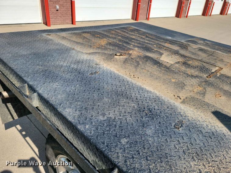 image for item EE1125 2011 Dodge Ram 2500 flatbed pickup truck