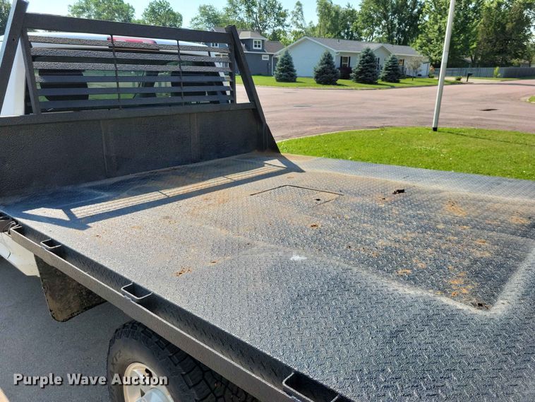 image for item EE1125 2011 Dodge Ram 2500 flatbed pickup truck