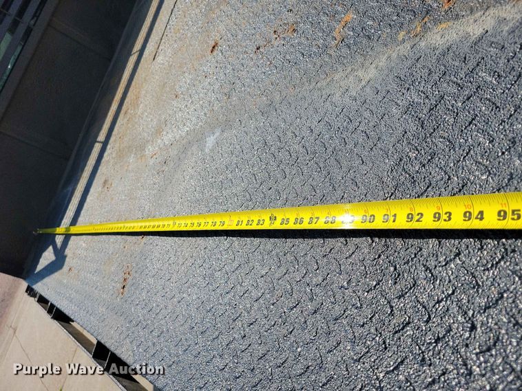 image for item EE1125 2011 Dodge Ram 2500 flatbed pickup truck