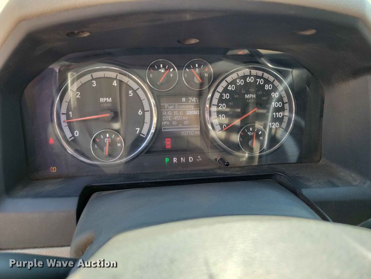 image for item EE1125 2011 Dodge Ram 2500 flatbed pickup truck