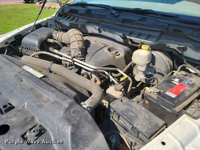 image for item EE1125 2011 Dodge Ram 2500 flatbed pickup truck