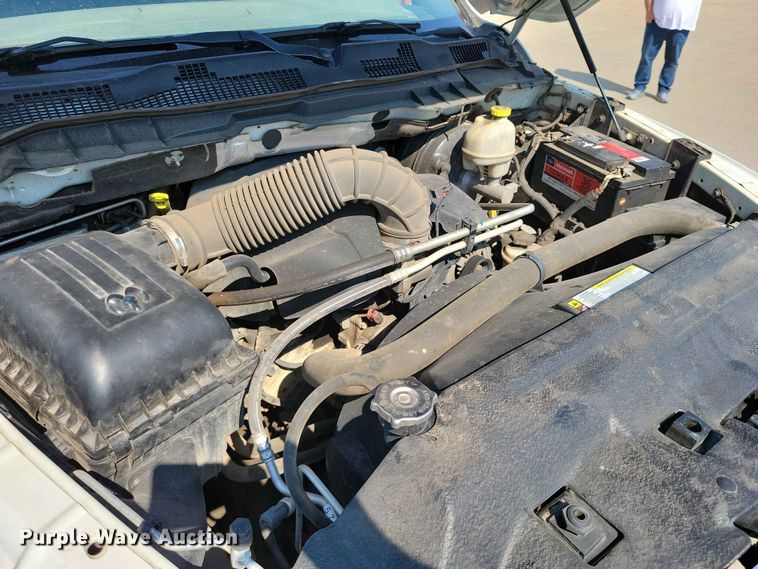 image for item EE1125 2011 Dodge Ram 2500 flatbed pickup truck