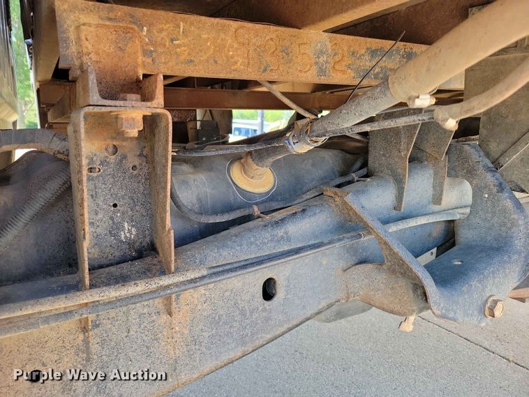 image for item EE1125 2011 Dodge Ram 2500 flatbed pickup truck