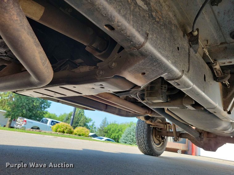 image for item EE1125 2011 Dodge Ram 2500 flatbed pickup truck