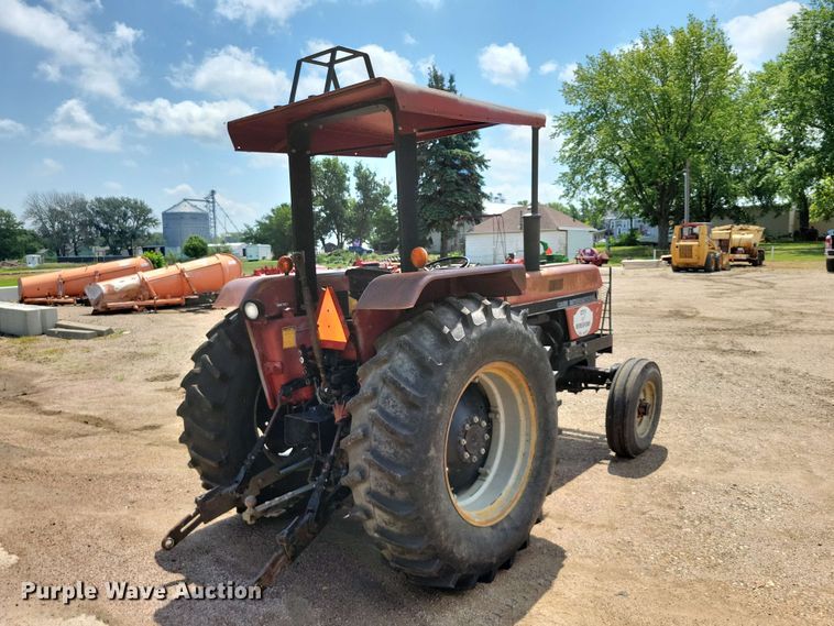 image for item EE1126 1991 Case 695 tractor
