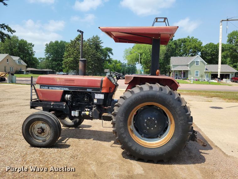 image for item EE1126 1991 Case 695 tractor