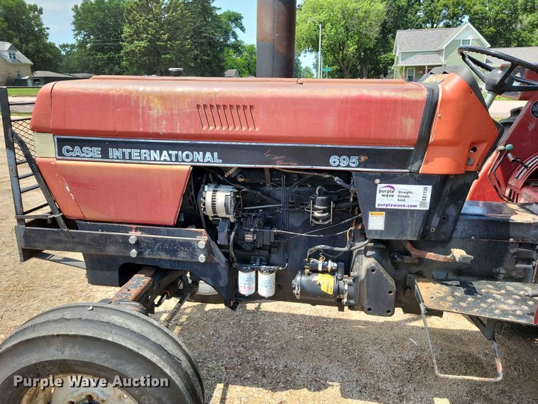 image for item EE1126 1991 Case 695 tractor