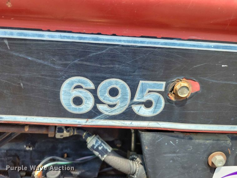 image for item EE1126 1991 Case 695 tractor