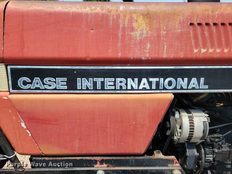 image for item EE1126 1991 Case 695 tractor