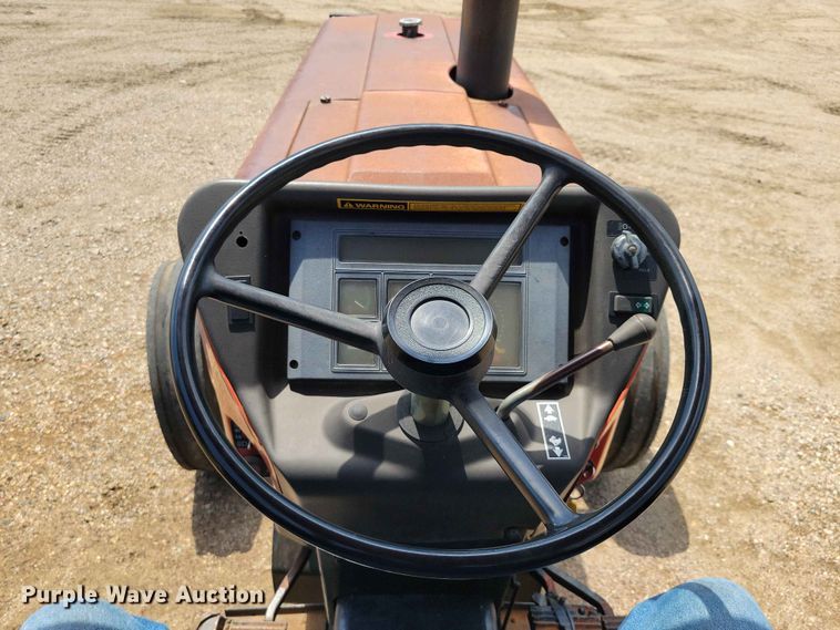 image for item EE1126 1991 Case 695 tractor