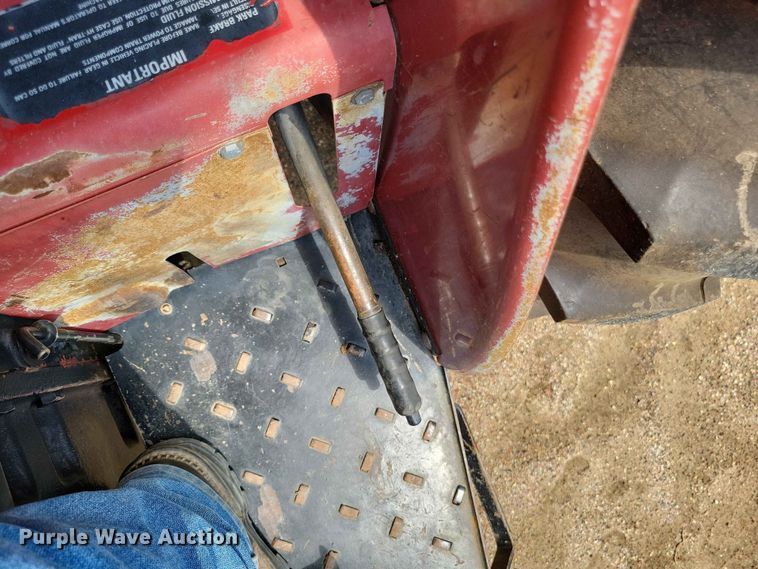 image for item EE1126 1991 Case 695 tractor